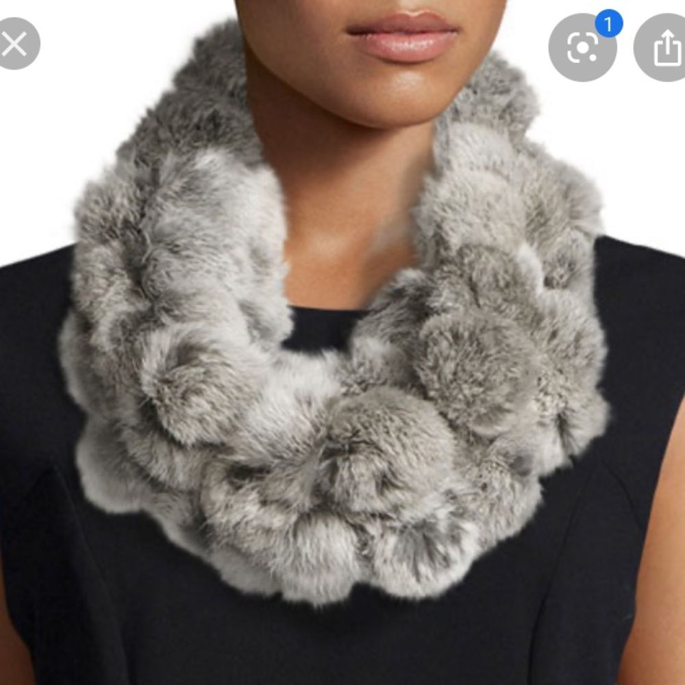 NWOT Real Fur winter Pom Pom scarf ~ rabbit